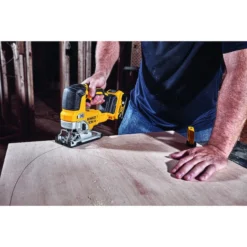 Dewalt 20-V Max Compact Cordless Jigsaw - Brushless Motor - Keyless Shoe - LED Light - Bare Tool (battery Not Included) -ToolPro Sales Store 00277193d L