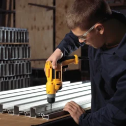 DEWALT 8 Amp 3/8-in VSR Corded Drill Kit -ToolPro Sales Store 00277671c L