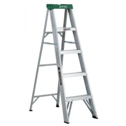 Louisville Stepladder - Aluminum - 225-lb Capacity - 5-ft H - 4-Step